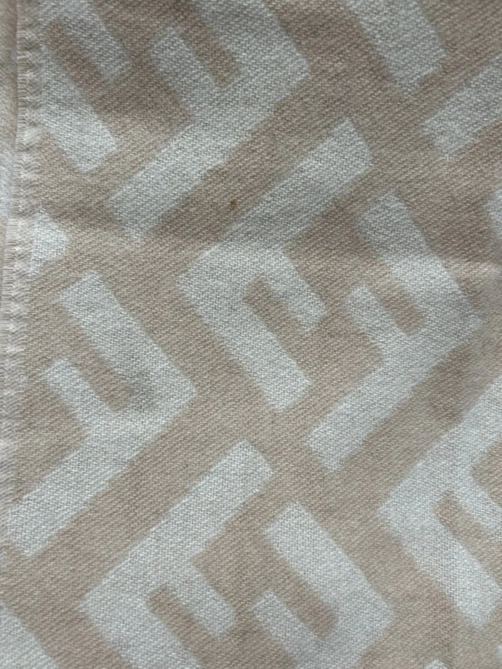 7031. Fendi 100% Cashmere Beige & Ivory Logo Fringe Scarf/Wrap - Picture 7 of 11